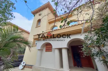 Villa - 4 Bedrooms - 4 Bathrooms for sale in Om Kolthum Street - The 1st Settlement - New Cairo City - Cairo