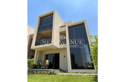 Townhouse - 3 Bedrooms - 2 Bathrooms for sale in The Waterway Villas - Ext North Inves Area - New Cairo City - Cairo