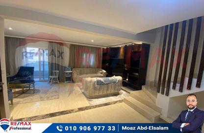 Duplex - 3 Bedrooms - 3 Bathrooms for sale in Al Geish Road - Laurent - Hay Sharq - Alexandria