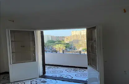 Apartment - 3 Bedrooms - 1 Bathroom for sale in Ahmed Orabi St. - Mohandessin - Giza