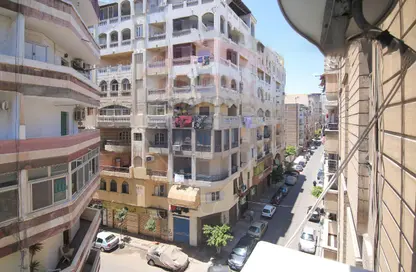 Apartment - 4 Bedrooms - 2 Bathrooms for sale in Al Maamoun St. - Moharam Bek - Hay Wasat - Alexandria