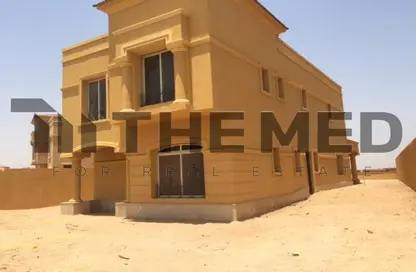 Villa - 5 Bedrooms - 5 Bathrooms for sale in Royal Meadows - Sheikh Zayed Compounds - Sheikh Zayed City - Giza