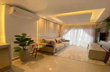 Villa - 6 Bedrooms - 5 Bathrooms for sale in Creek Town - The 1st Settlement - New Cairo City - Cairo