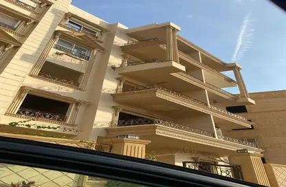 Apartment - 3 Bedrooms - 1 Bathroom for sale in South Lotus - El Lotus - New Cairo City - Cairo