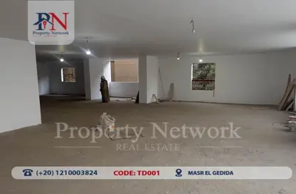 Shop - Studio - 2 Bathrooms for sale in Al Montaza St. - El Hegaz Square - El Nozha - Cairo