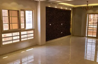 Apartment - 3 Bedrooms - 3 Bathrooms for rent in North Lotus - El Lotus - New Cairo City - Cairo