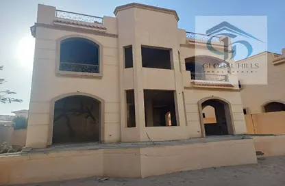 Villa - 5 Bedrooms - 5 Bathrooms for sale in Dream Land St. - Dream Land - Al Wahat Road - 6 October City - Giza