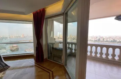 Apartment - 4 Bedrooms - 5 Bathrooms for sale in Nile Corniche St. - Garden City - Cairo