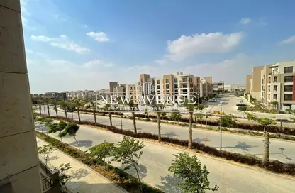 Apartment - 2 Bedrooms - 3 Bathrooms for sale in District 5 - 5th Settlement Compounds - The 5th Settlement - New Cairo City - Cairo