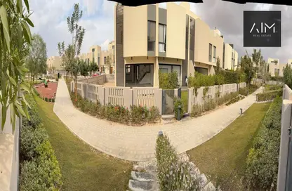 Townhouse - 3 Bedrooms - 3 Bathrooms for sale in Al Burouj Compound - El Shorouk Compounds - Shorouk City - Cairo