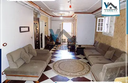 Apartment - 4 Bedrooms - 2 Bathrooms for sale in Sidi Beshr Mosque St. - Sidi Beshr - Hay Awal El Montazah - Alexandria