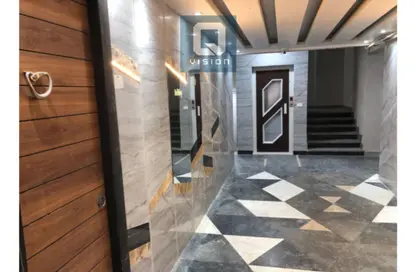 Apartment - 2 Bedrooms - 1 Bathroom for sale in Al Hadaba Al Wosta - Mokattam - Cairo