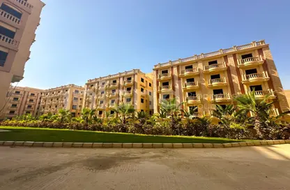 Apartment - 3 Bedrooms - 2 Bathrooms for sale in Al Ashrafiya - North Investors Area - New Cairo City - Cairo