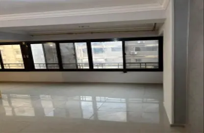 Apartment - 3 Bedrooms - 2 Bathrooms for rent in Zakaria Othman St. - 8th Zone - Nasr City - Cairo