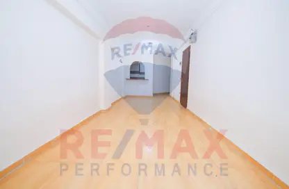 Apartment - 2 Bedrooms - 1 Bathroom for rent in Saraya - Sidi Beshr - Hay Awal El Montazah - Alexandria