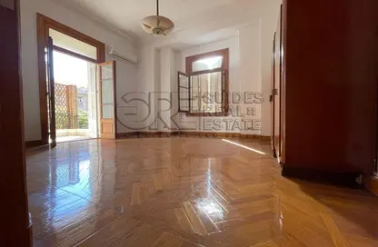 Apartment - 3 Bedrooms - 3 Bathrooms for rent in Yehia Ibrahim St. - Zamalek - Cairo