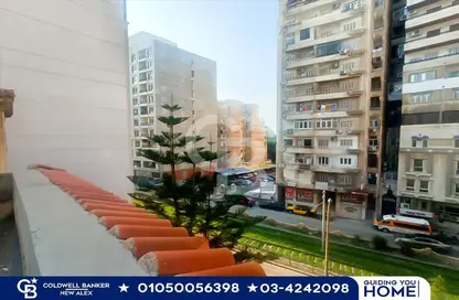 Villa - 4 Bedrooms - 1 Bathroom for rent in Saba Basha - Hay Sharq - Alexandria