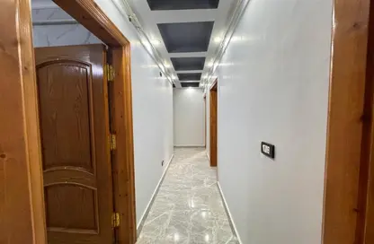 Apartment - 3 Bedrooms - 2 Bathrooms for rent in 50th Street - Zahraa El Maadi - Hay El Maadi - Cairo