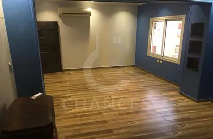 Roof - 4 Bedrooms - 3 Bathrooms for sale in Omar Khorshid St. - El Banafseg 10 - El Banafseg - New Cairo City - Cairo