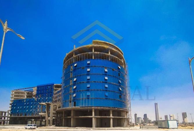 Office Space - Studio for sale in Golden Tower 1 - MU-23 - New Capital City - Cairo