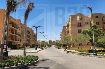 Apartment - 2 Bedrooms - 1 Bathroom for sale in Gamal Abdel-Nasser Axis - 6 October City - Giza