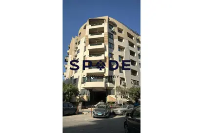 Apartment - 3 Bedrooms - 2 Bathrooms for sale in Omar Bakir St. - Saint Fatima Square - El Nozha - Cairo