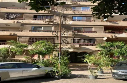 Apartment - 4 Bedrooms - 2 Bathrooms for sale in Mostafa Al Nahas St. - 6th Zone - Nasr City - Cairo