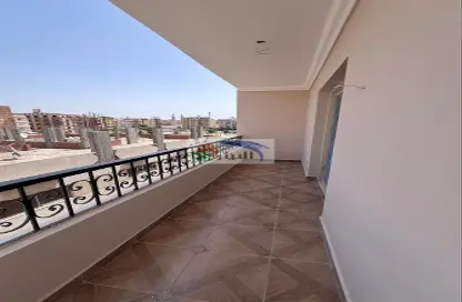 Apartment - 3 Bedrooms - 2 Bathrooms for sale in Hussein Riad St. - 9th District - Obour City - Qalyubia