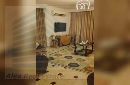 Apartment - 2 Bedrooms - 1 Bathroom for rent in Al Geish Road - Glim - Hay Sharq - Alexandria