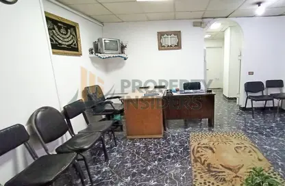 Office Space - Studio - 1 Bathroom for sale in Wezaret Al Zeraa St. - Dokki - Giza