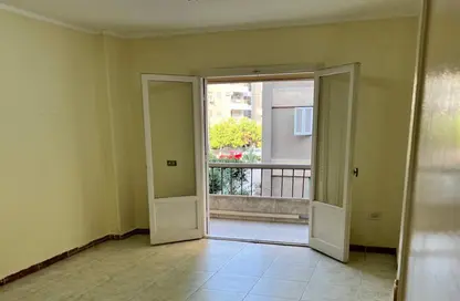 Apartment - 3 Bedrooms - 2 Bathrooms for sale in Hassan Ma'moon St. - 6th Zone - Nasr City - Cairo