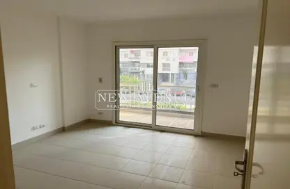 Apartment - 2 Bedrooms - 2 Bathrooms for sale in Madinaty - Cairo