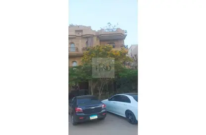 Apartment - 3 Bedrooms - 2 Bathrooms for sale in Area G - Ganoob El Acadimia - New Cairo City - Cairo