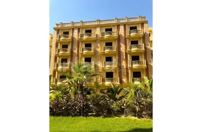 Apartment - 2 Bedrooms - 2 Bathrooms for sale in Al Ashrafiya - North Investors Area - New Cairo City - Cairo