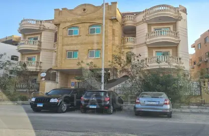 Apartment - 4 Bedrooms - 3 Bathrooms for sale in El Yasmeen 1 - El Yasmeen - New Cairo City - Cairo