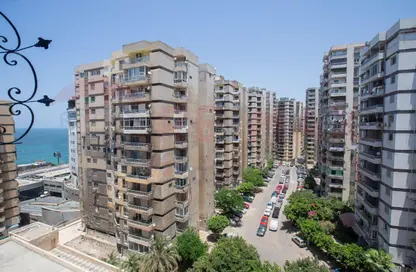 Apartment - 3 Bedrooms - 2 Bathrooms for sale in Mohammed Al Eqbal St. - Laurent - Hay Sharq - Alexandria