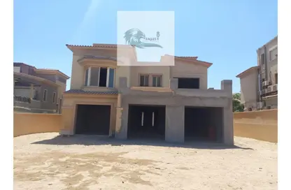 Villa - 5 Bedrooms - 4 Bathrooms for sale in Meadows Park - Sheikh Zayed Compounds - Sheikh Zayed City - Giza