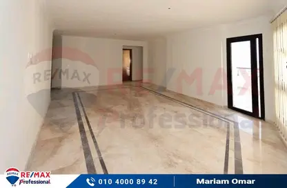 Apartment - 2 Bedrooms - 2 Bathrooms for sale in Vee Muruj - Smouha - Hay Sharq - Alexandria