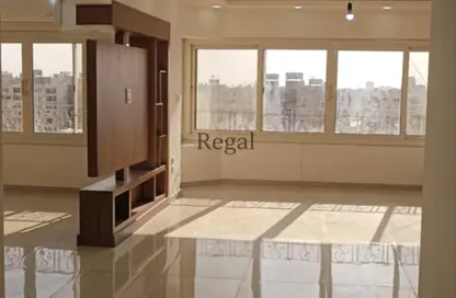 Apartment - 2 Bedrooms - 2 Bathrooms for sale in Al Nozha St. - Almazah - Heliopolis - Masr El Gedida - Cairo