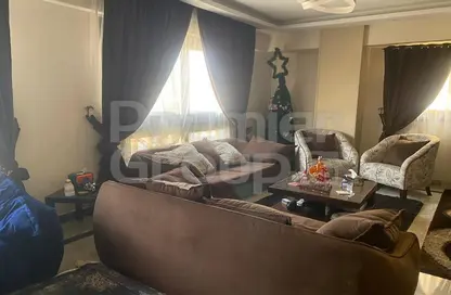 Apartment - 2 Bedrooms - 2 Bathrooms for sale in Zahraa Al Maadi St. - Degla - Hay El Maadi - Cairo