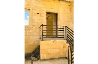 Apartment - 3 Bedrooms - 3 Bathrooms for sale in Waslet Dahshur Road - Green Belt - 6 October City - Giza