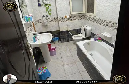 Apartment - 3 Bedrooms - 2 Bathrooms for sale in Fleming - Hay Sharq - Alexandria