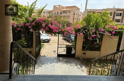 Apartment - 3 Bedrooms - 2 Bathrooms for rent in 8th District - Sheikh Zayed City - Giza