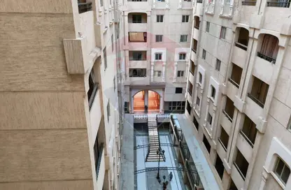 Apartment - 2 Bedrooms - 1 Bathroom for sale in Mostafa Kamel St. - Seyouf - Hay Awal El Montazah - Alexandria