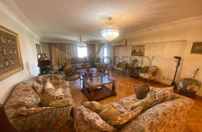 Apartment - 4 Bedrooms - 3 Bathrooms for sale in Dr Mohammed Shahin St. - Al Agouza - Giza