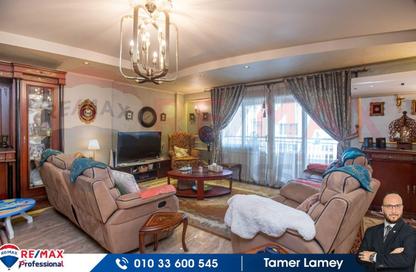 Apartment - 3 Bedrooms - 2 Bathrooms for sale in Al Shohada Square St. - Smouha - Hay Sharq - Alexandria