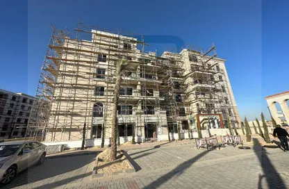 Apartment - 3 Bedrooms - 3 Bathrooms for sale in Village West - Sheikh Zayed Compounds - Sheikh Zayed City - Giza