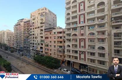 Apartment - 3 Bedrooms - 3 Bathrooms for sale in Ahmed Shawky St. - Roushdy - Hay Sharq - Alexandria