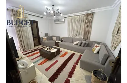 Apartment - 3 Bedrooms - 2 Bathrooms for sale in 9th Zone - Nasr City - Cairo