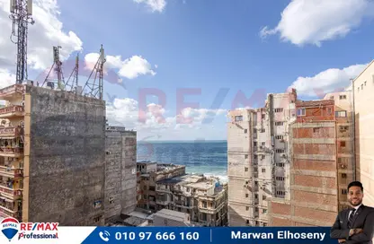 Apartment - 5 Bedrooms - 1 Bathroom for sale in Al Geish Road - Camp Chezar - Hay Wasat - Alexandria